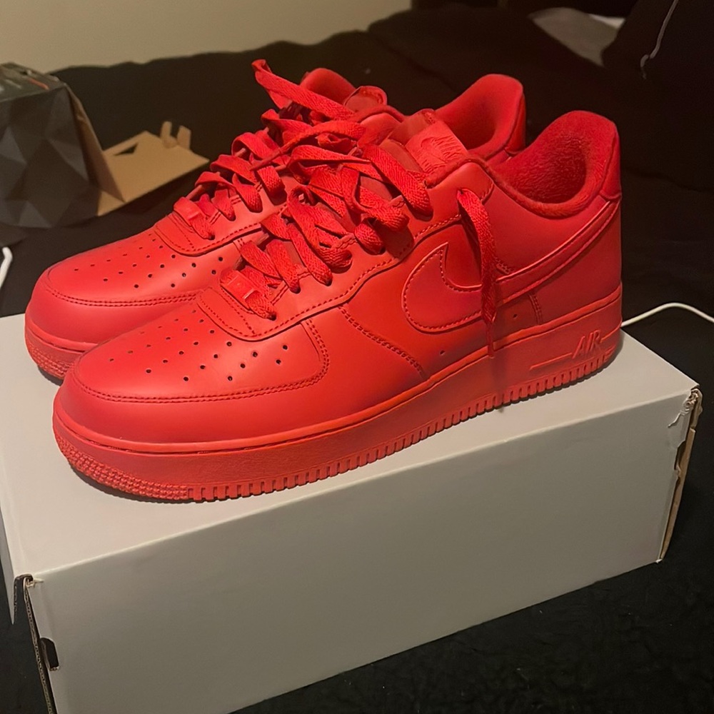 TRIPLE RED AIR FORCE ONES BRAND NEW